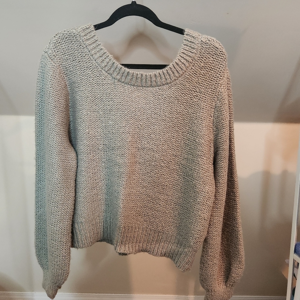 moon & madison- v back sweater